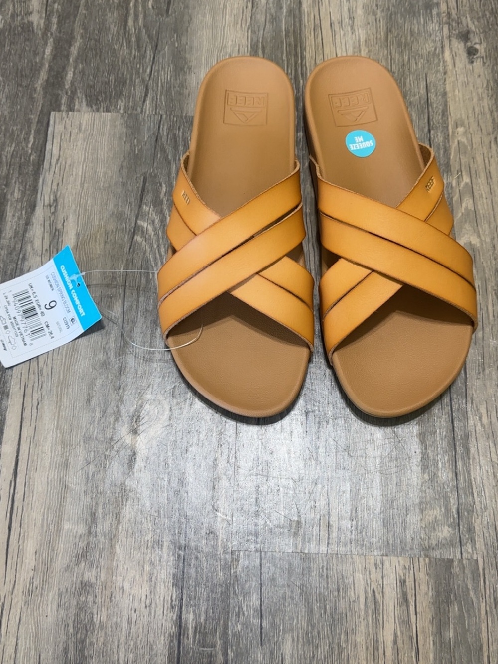 Women’s size 9 NWT Reef sandals